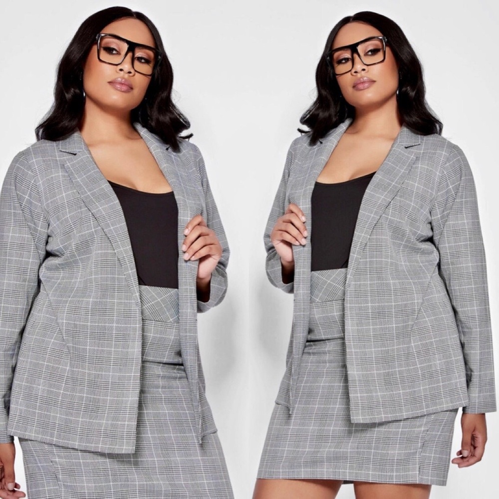 Plus size plaid oversized blazer